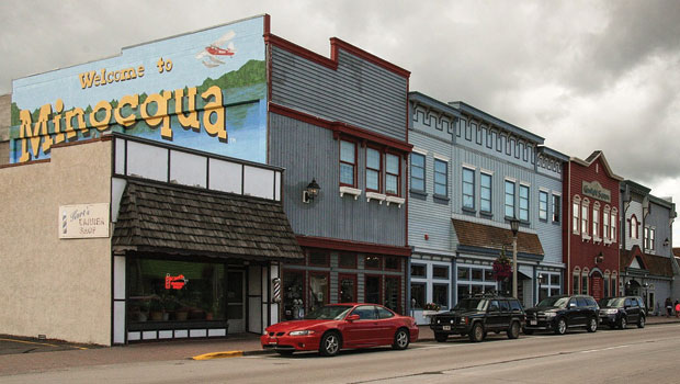 downtown minocqua wisconsin painted building