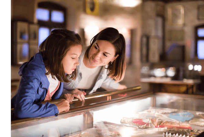 Mom and daughter in a museum